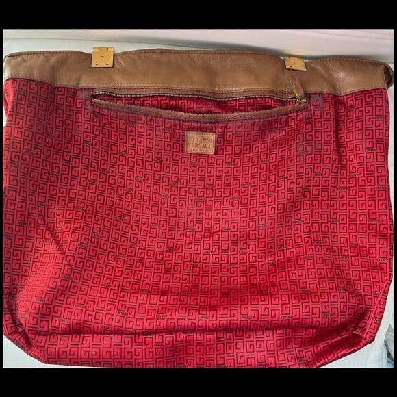 V E R S A C E - Picture 6 of 6